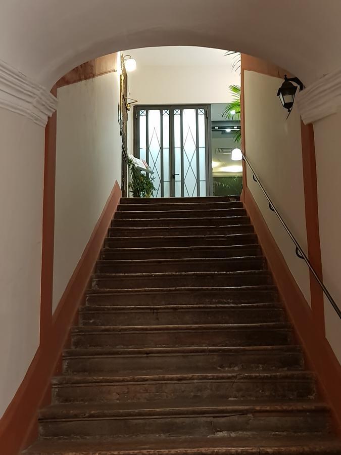 Hotel Regina パレルモ エクステリア 写真